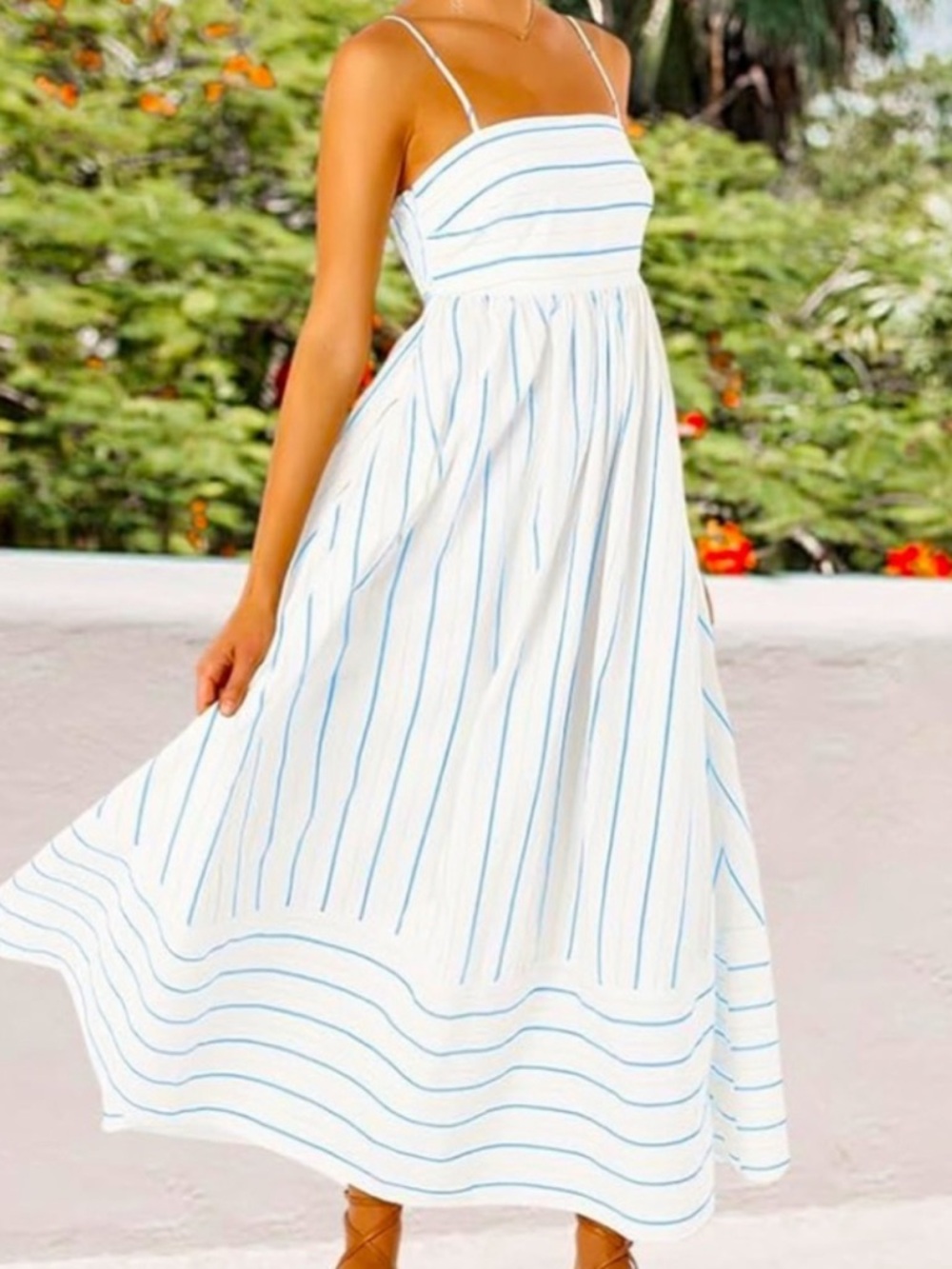 NWT Chouyatou Women’s  Striped Back Smocked Maxi  Dress Size S.